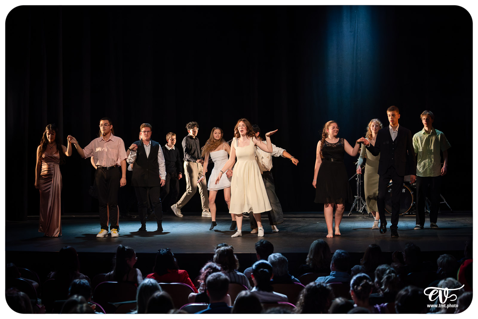 MAIS SONGEONS À RÉPÉTER S'IL VOUS PLAIT !